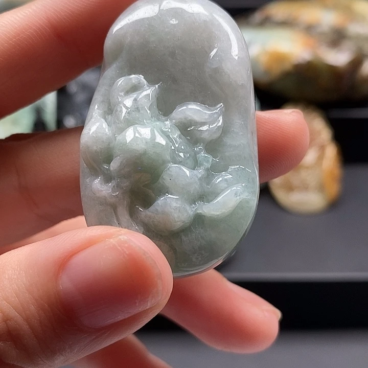 翡翠未镶嵌颈饰翡翠首饰