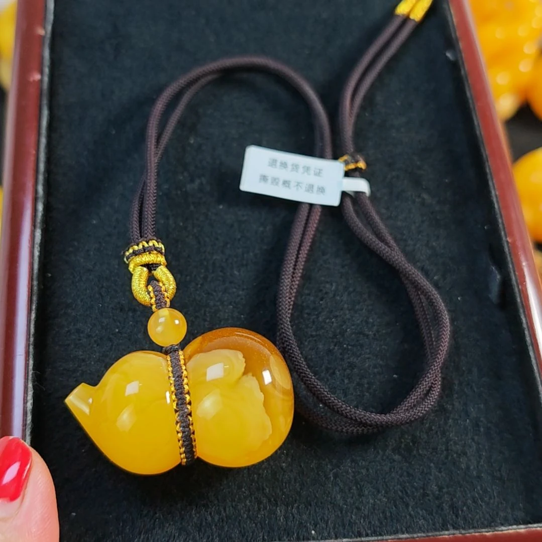 蜜蜡吊坠(赠链)未镶嵌