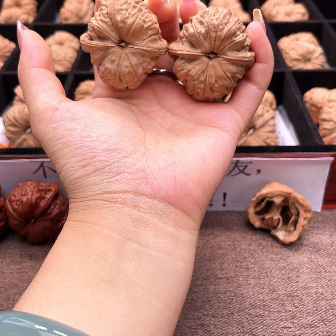 文玩核桃把件41一字底小眼睛。开播福利