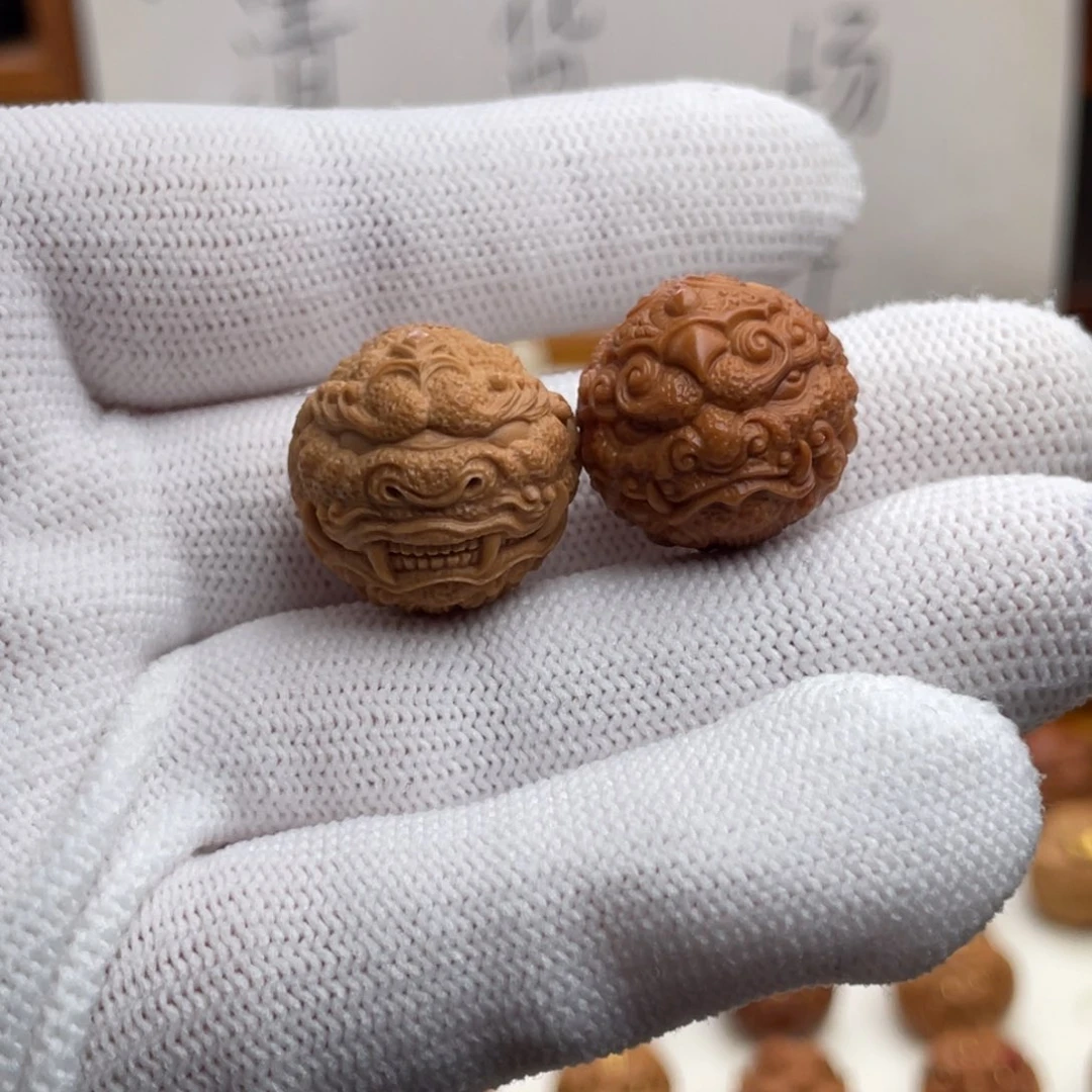 文玩核桃吊坠芝**想猴头核桃雕刻