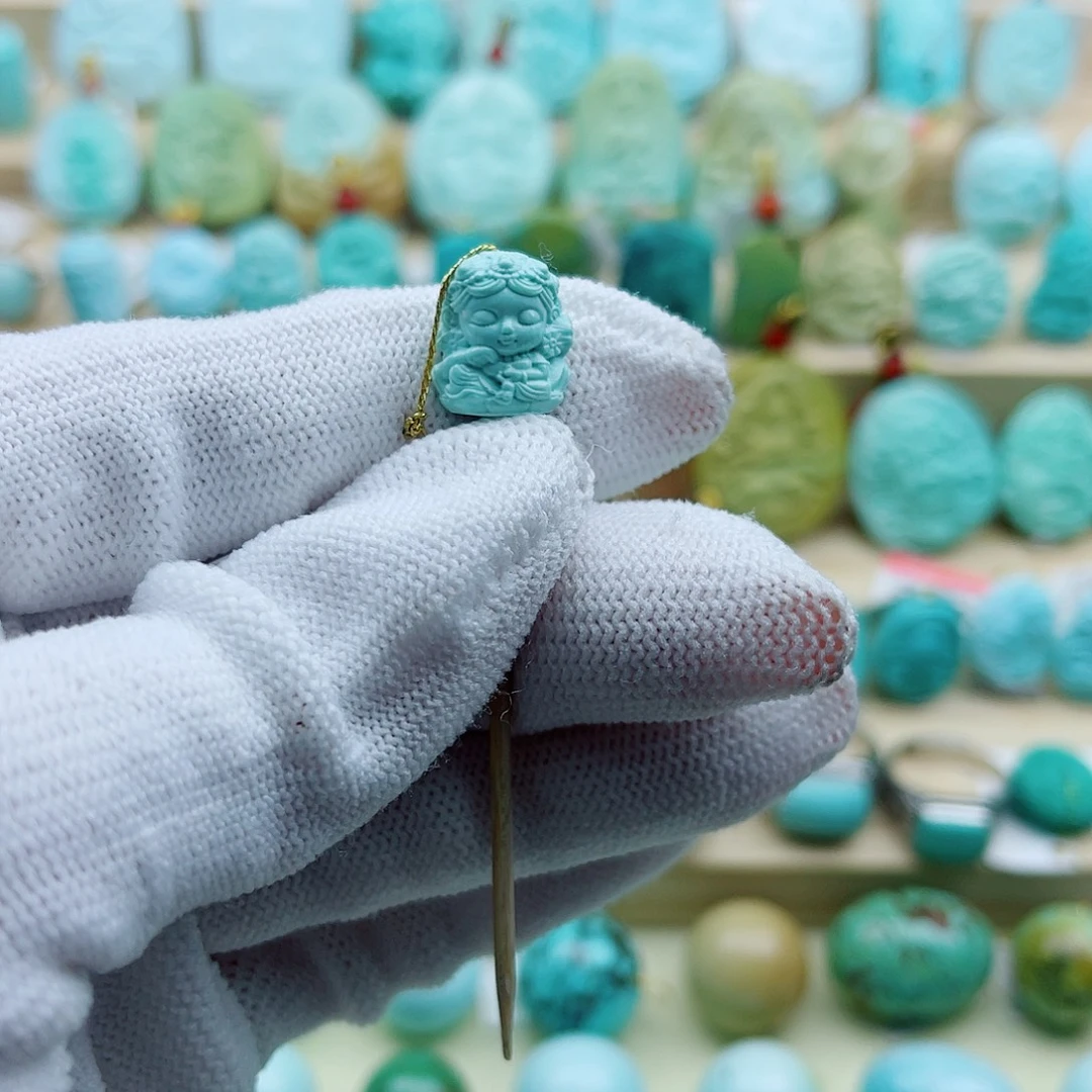 绿松石未镶嵌珠宝奇石