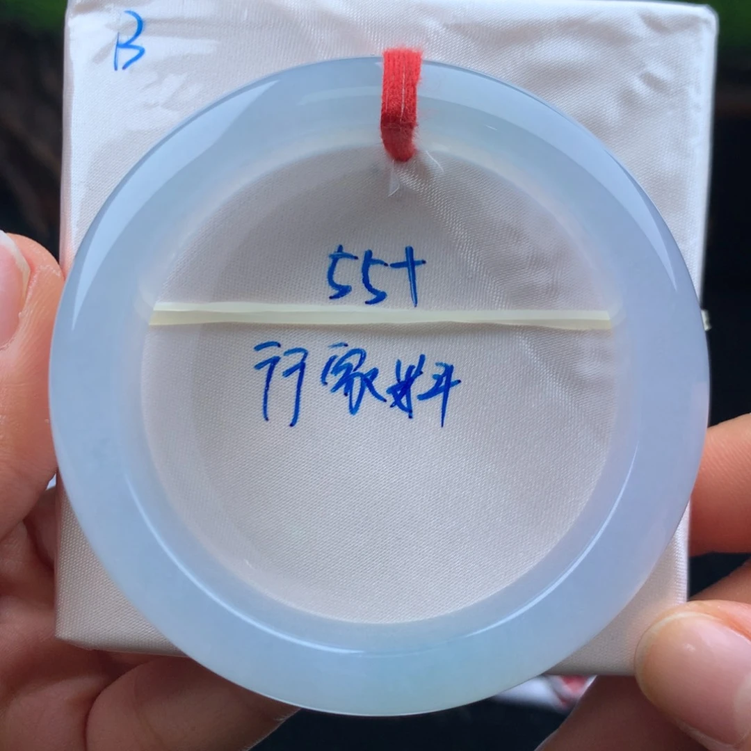 翡翠手镯未镶嵌手镯