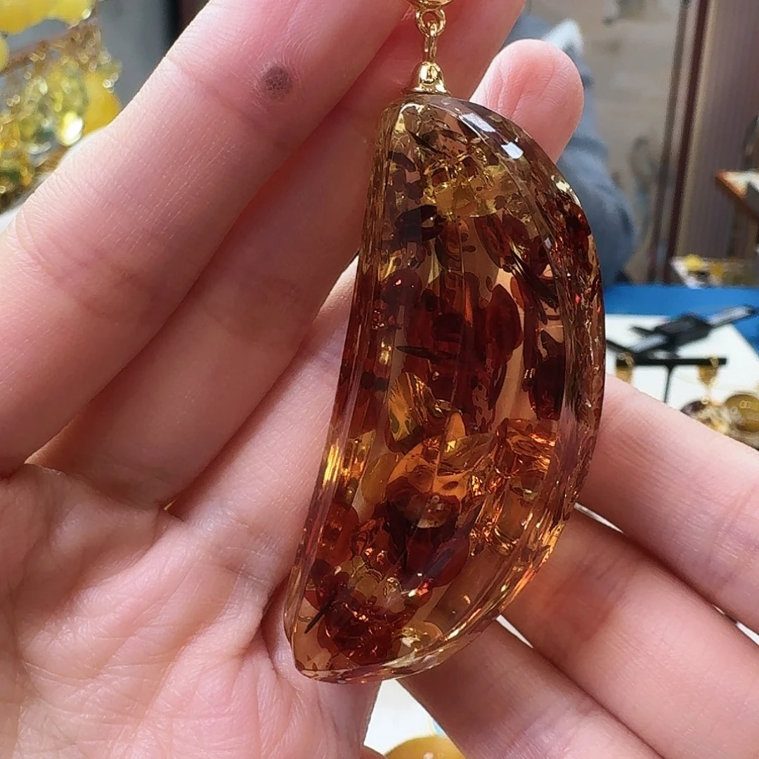 琥珀未镶嵌颈饰吊坠