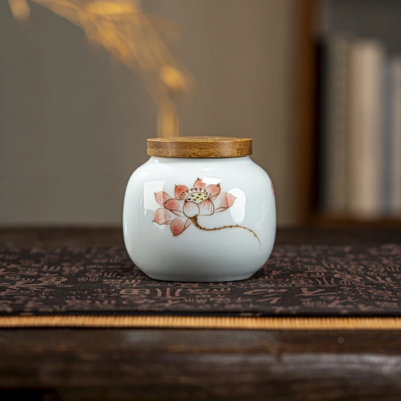 【墨舍好物】粉青手绘10瓣荷花小茶叶罐 存茶罐储物罐（th99）景德镇