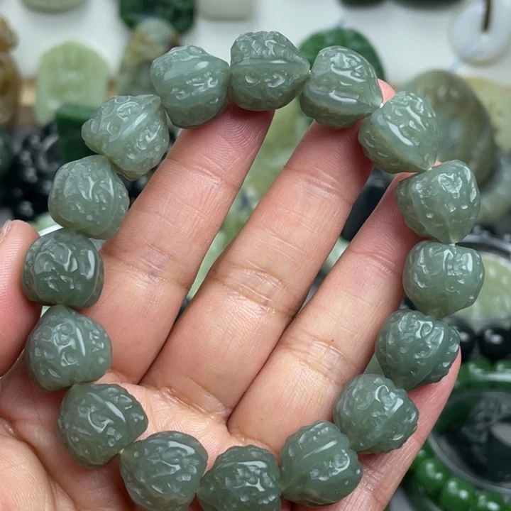 和田玉未镶嵌手串