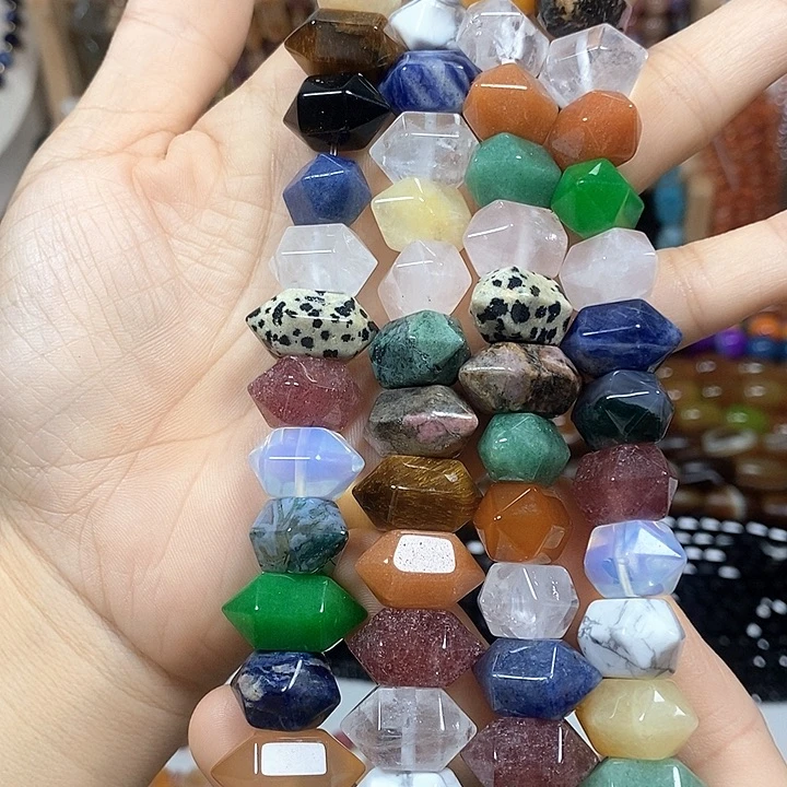 玛瑙/玉髓未镶嵌珠宝半成品多宝双尖卡18-20mm20颗