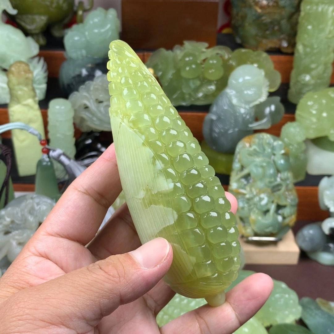 岫玉未镶嵌手把件