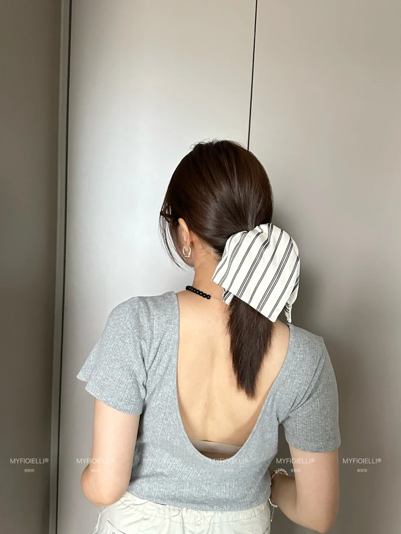 「MyFioielli｣泡菜欧尼同款~气质百搭黑白条纹缎面方巾发圈FQ87