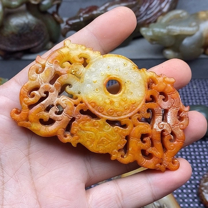 未镶嵌蛇纹石玉颈饰