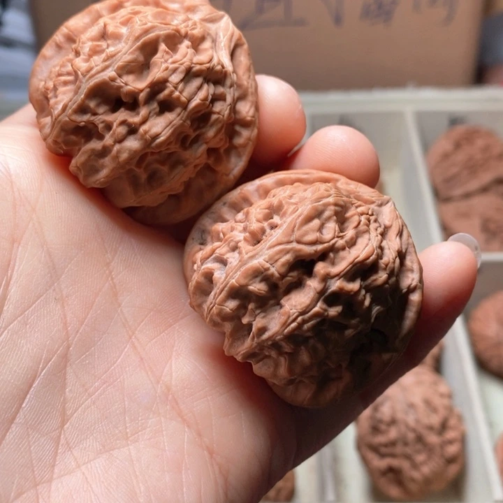文玩核桃吊坠黄***座三角白