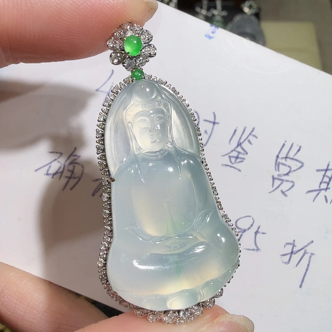 *****颈饰18K金镶嵌翡翠