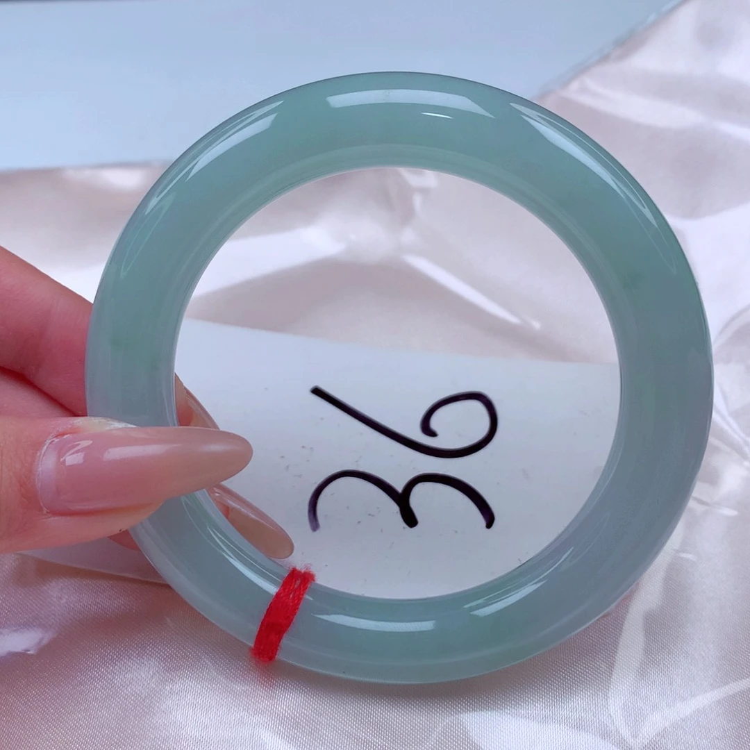 翡翠手镯未镶嵌翡翠56