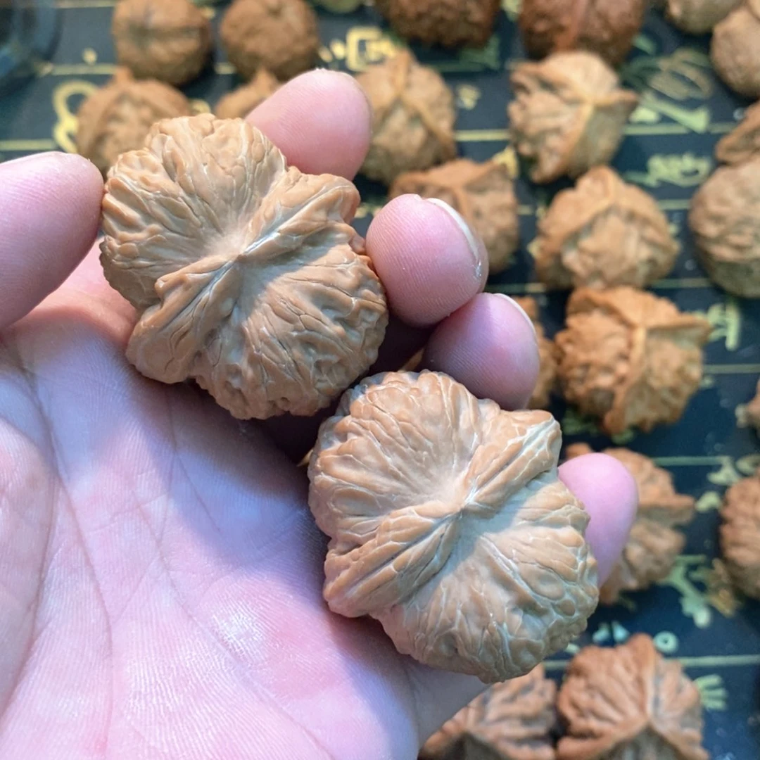 文玩麻核桃元宝 尺寸4.5