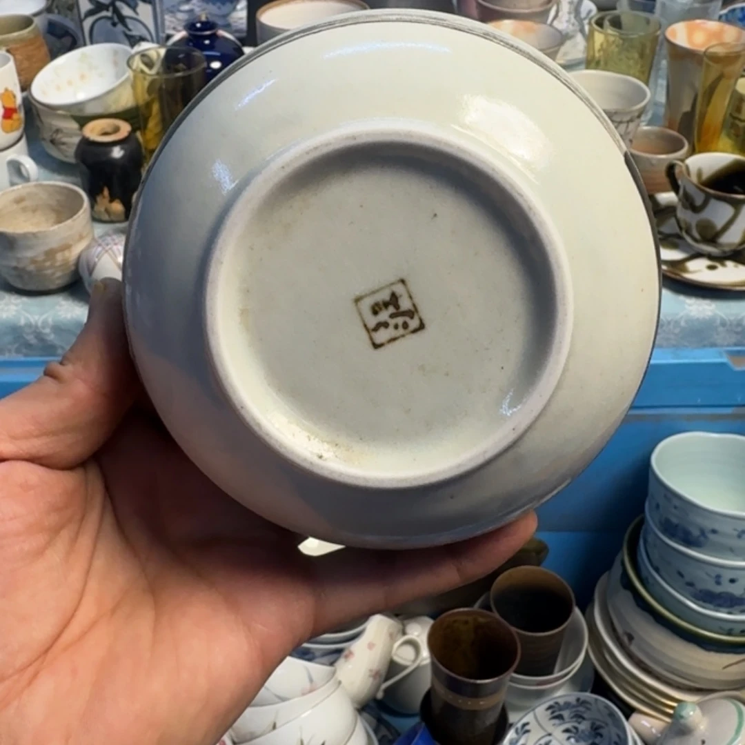 餐具都在门口拿到后