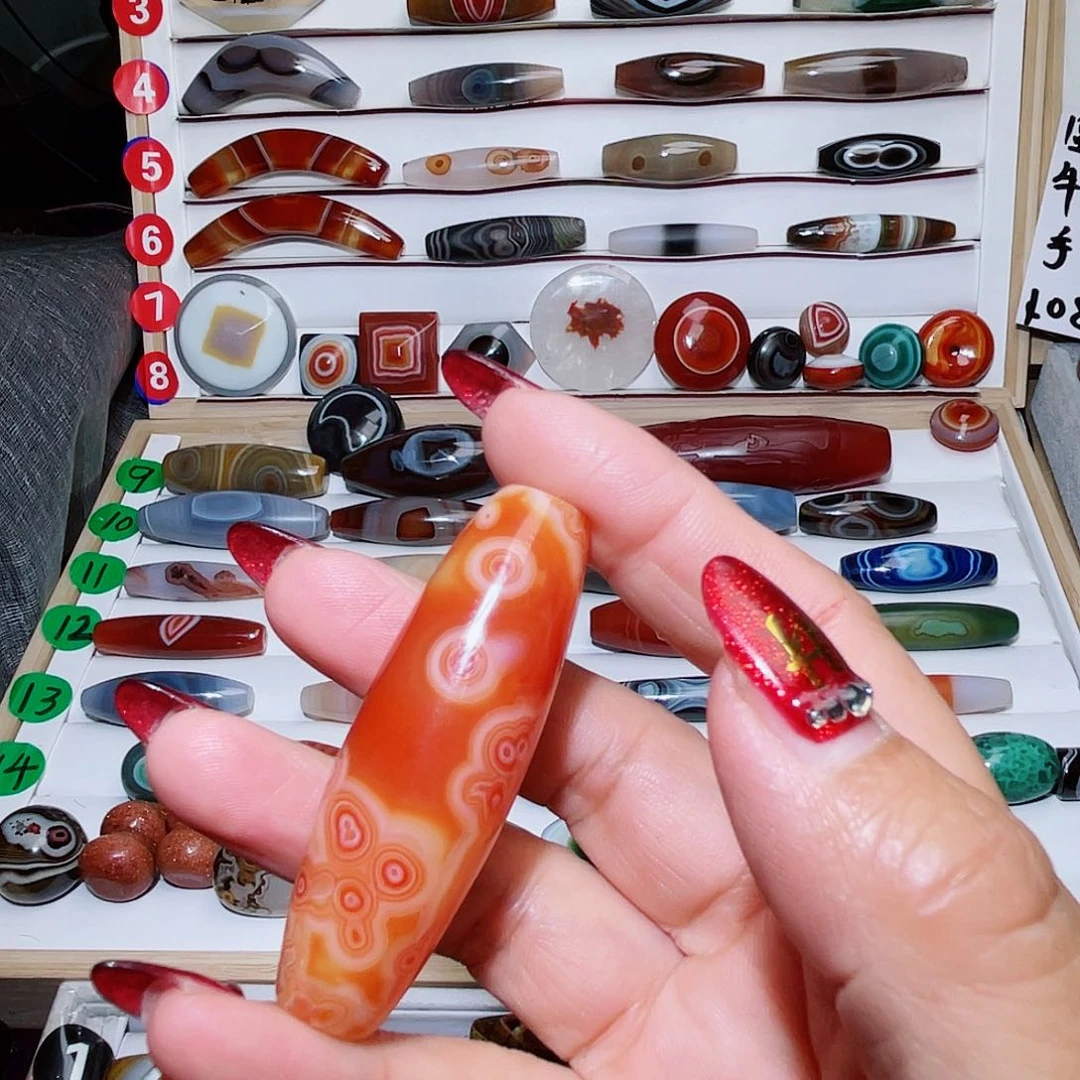 玛瑙/玉髓颈饰未镶嵌