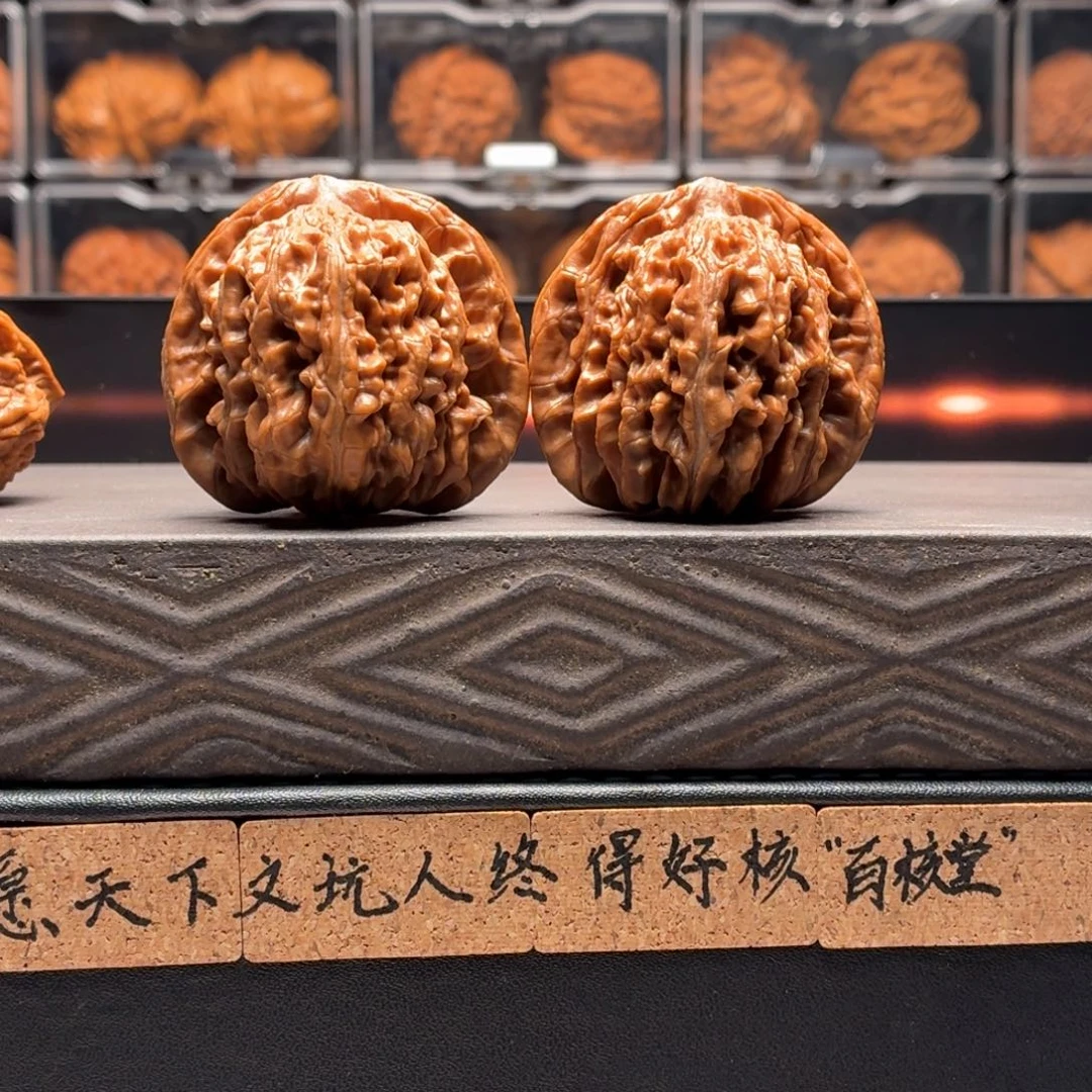 文玩核桃把件汉高楼40