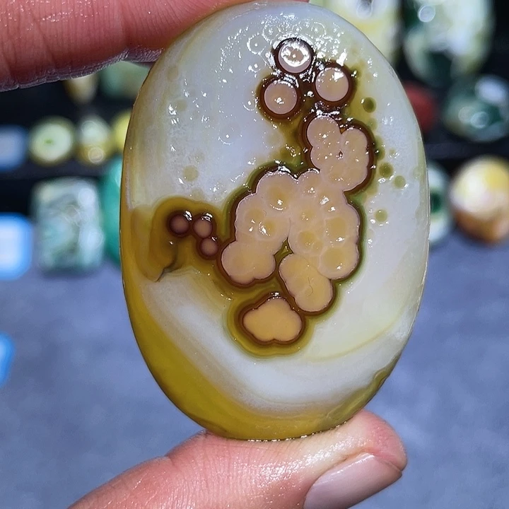 玛瑙/玉髓未镶嵌珠宝奇石