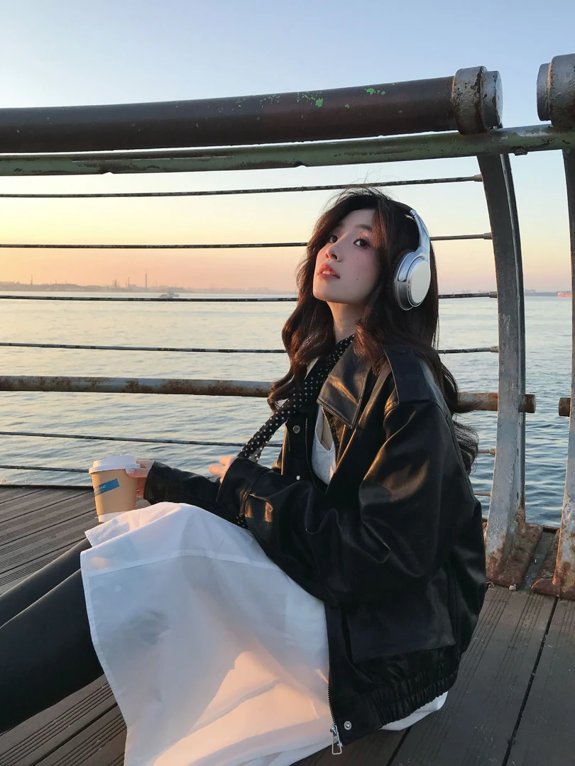 Even一雯【老友日记】韩系高智感秋季复古机车夹克宽松黑色皮衣外套