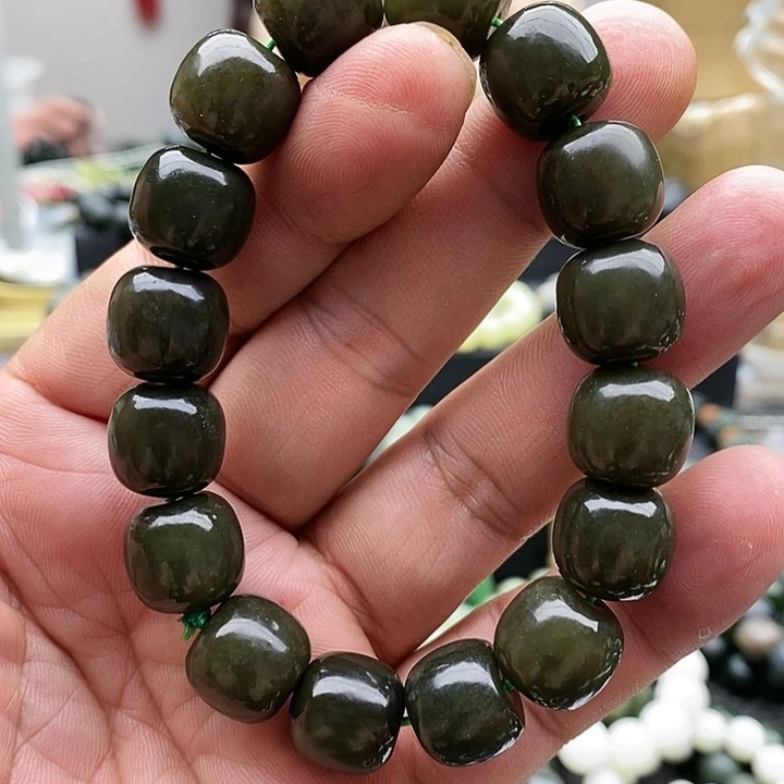 【闪购商品】未镶嵌手链和田玉14糖