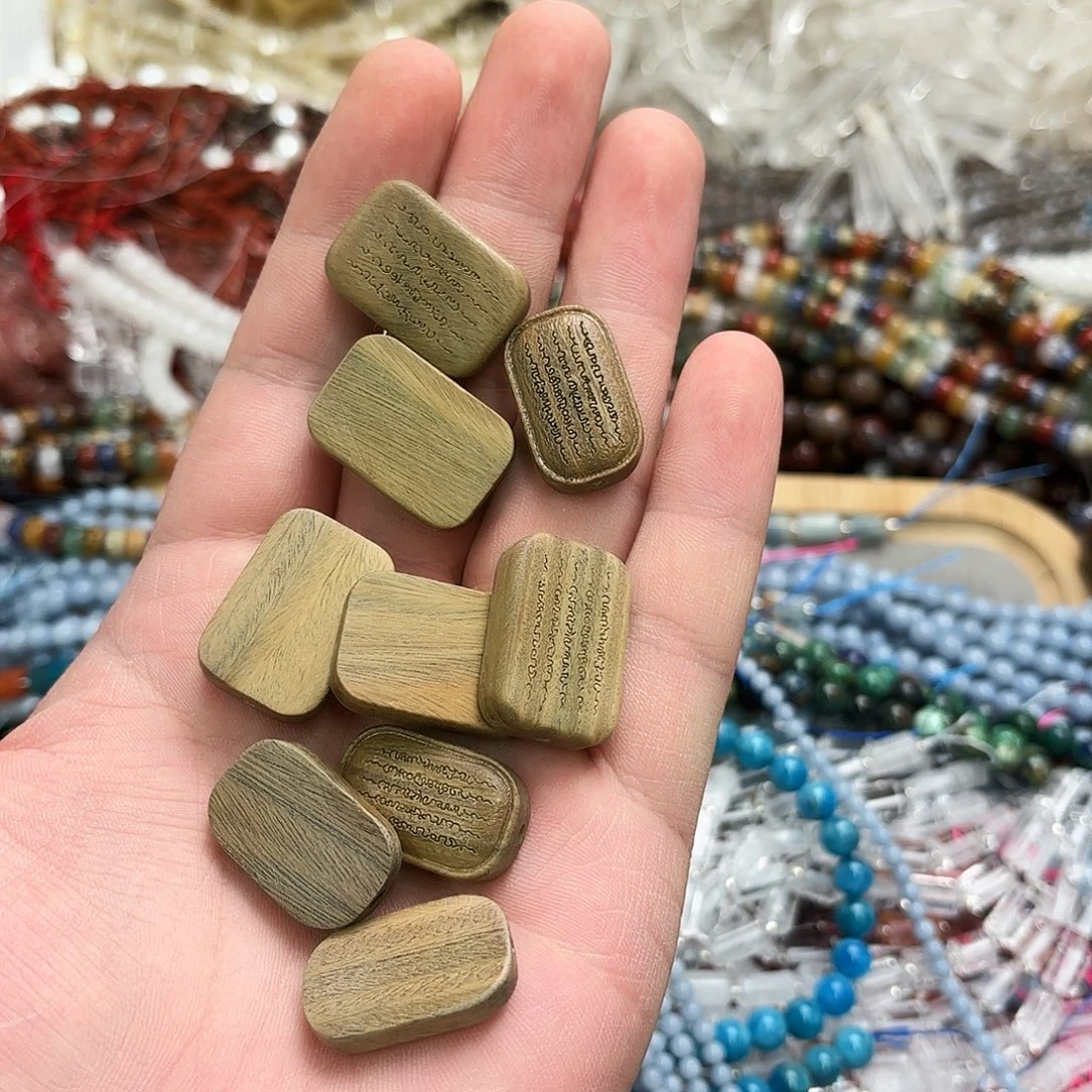 未镶嵌玛瑙/玉髓珠宝半成品15×25绿谭五条经文随机2颗