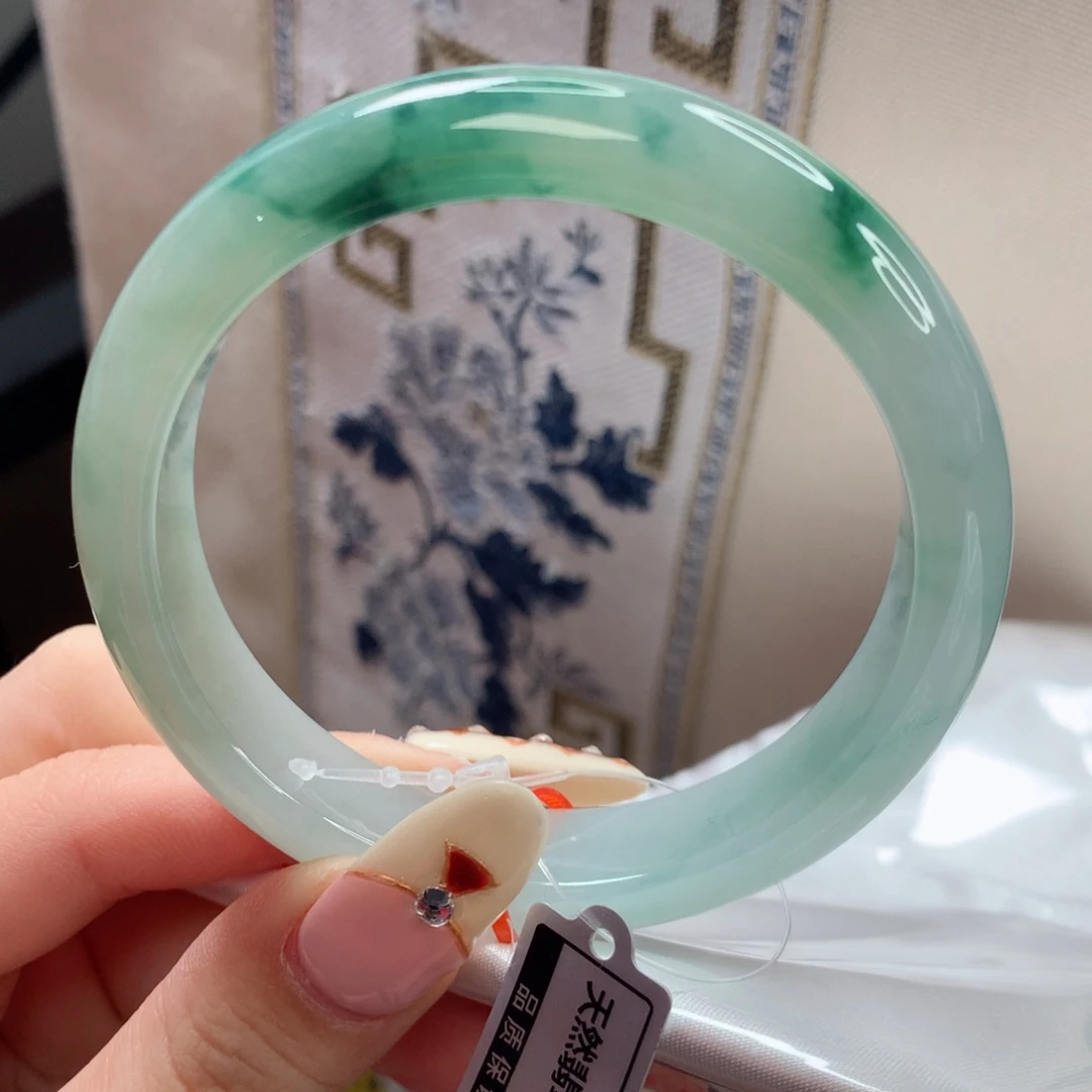 翡翠手镯未镶嵌58.8圈口