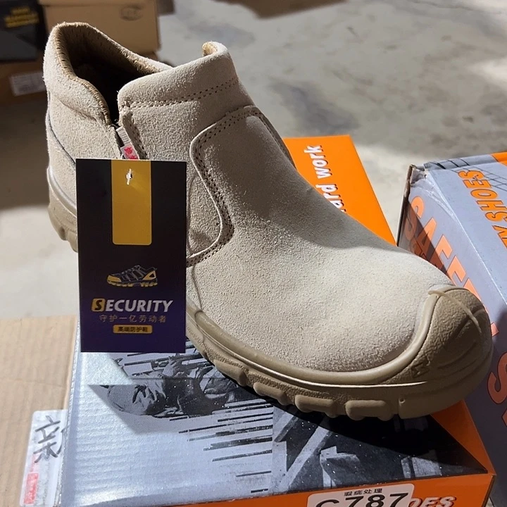 编码787号。42码微瑕防砸防刺劳保鞋