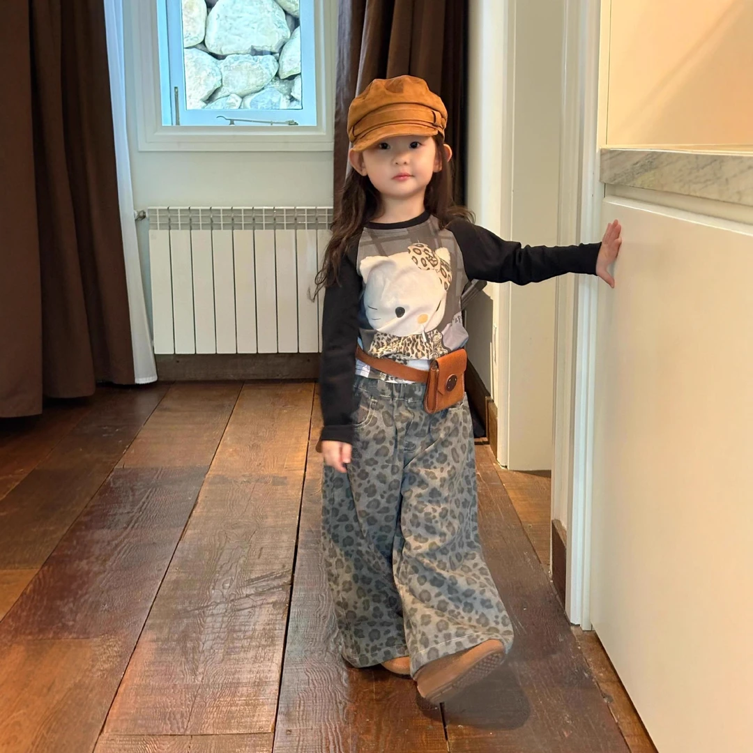 小思家女童2025秋季新款韩版洋气KT印花长袖T恤豹纹休闲裤套装