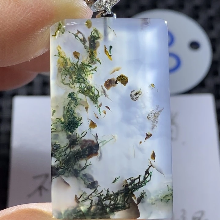 未镶嵌颈饰玛瑙/玉髓白**哥