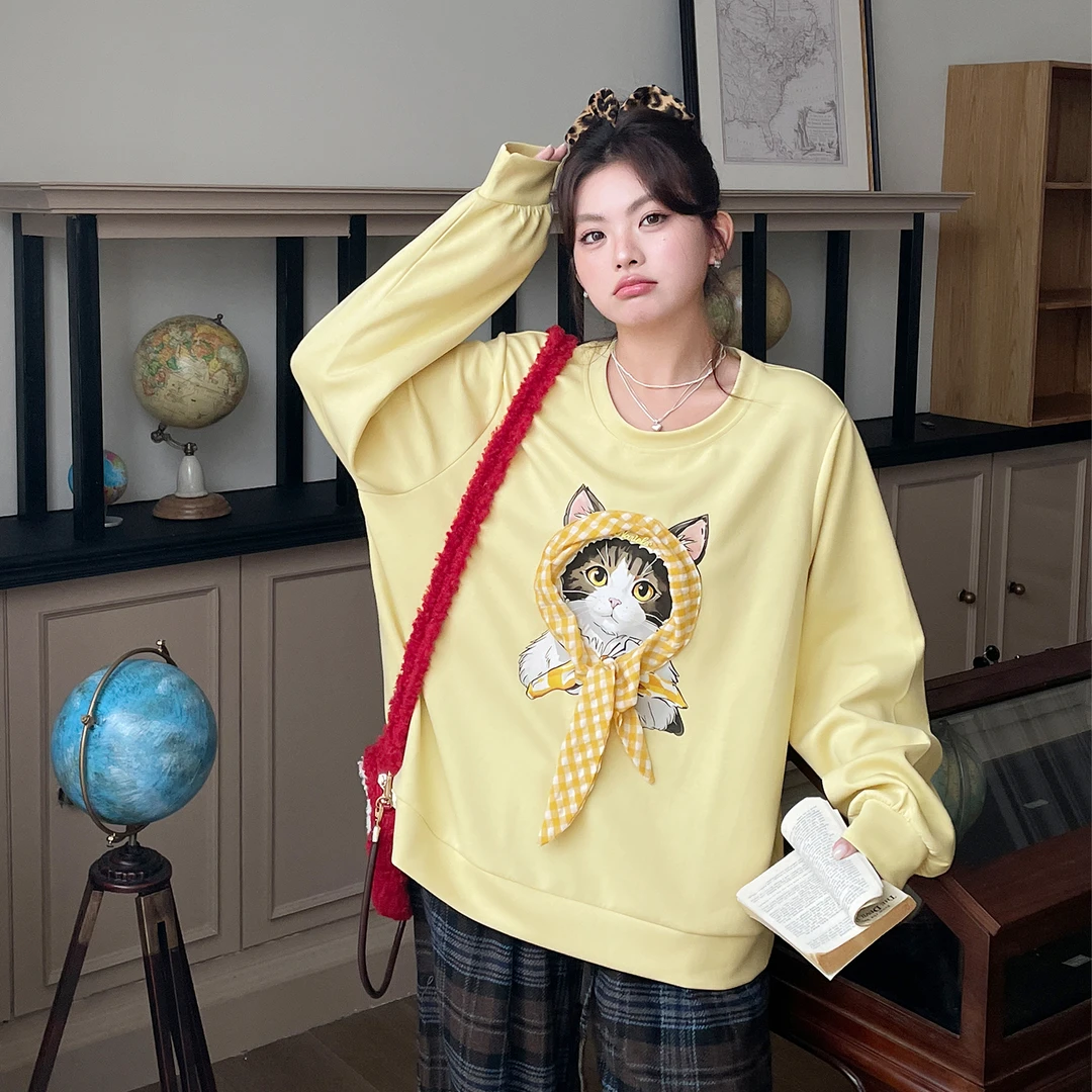 新款氛围感穿搭独特漂亮减龄款上衣大码女装胖mm韩系正肩显瘦卫衣