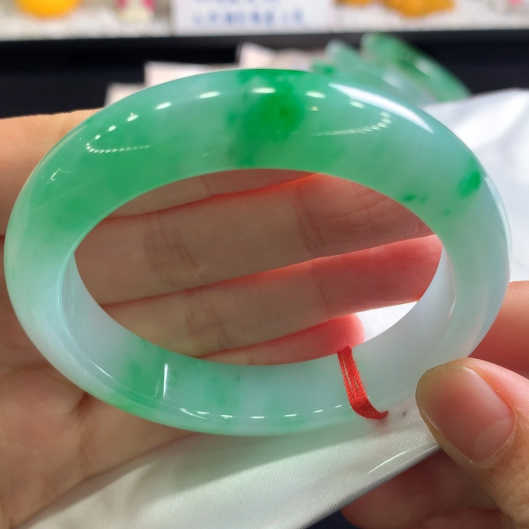 翡翠未镶嵌手镯27号大高货漏有纹裂