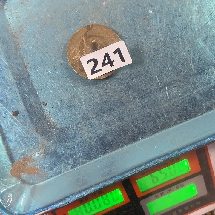 努***报闪电购铜摆件工艺品241