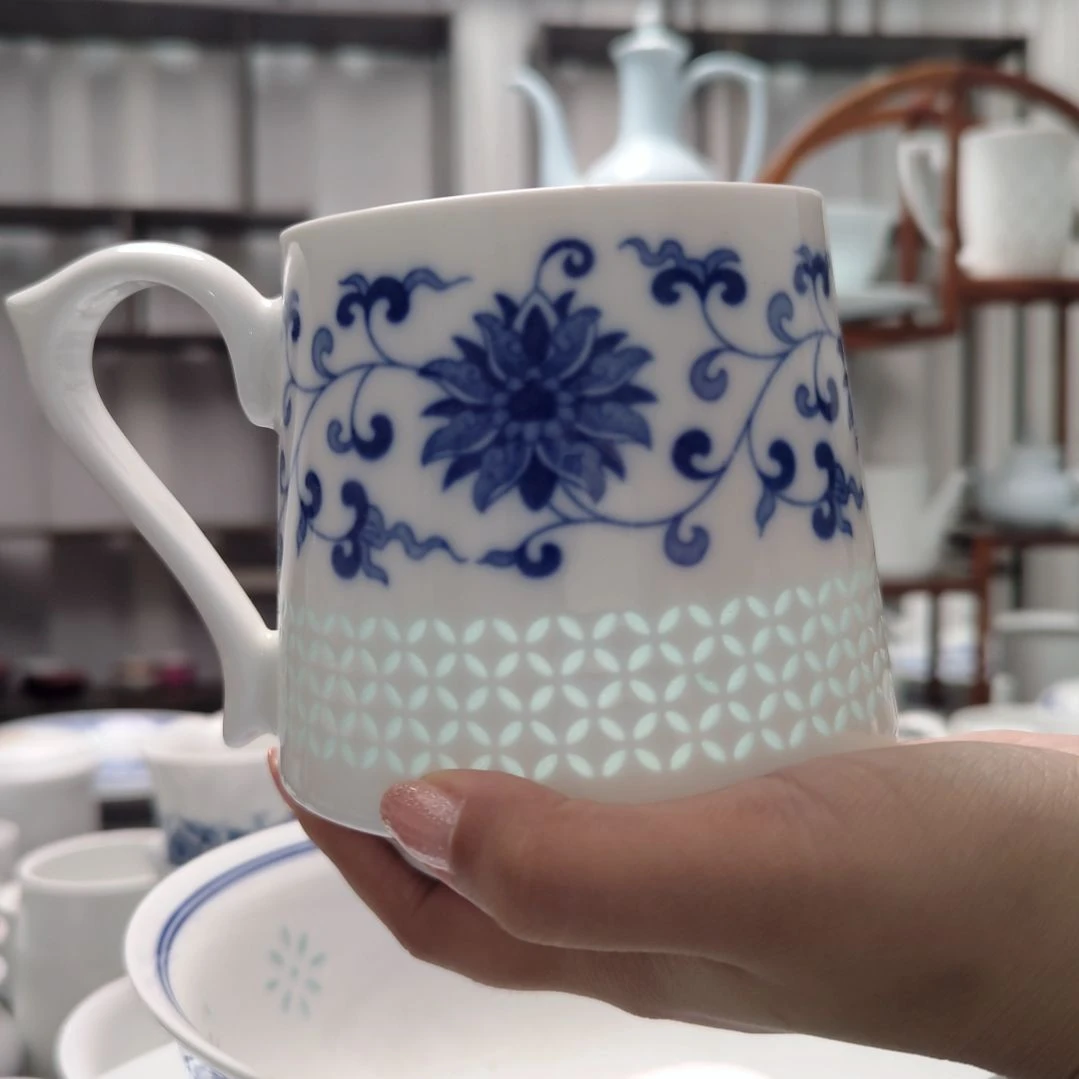 瓷缠枝莲茶漏杯身一个