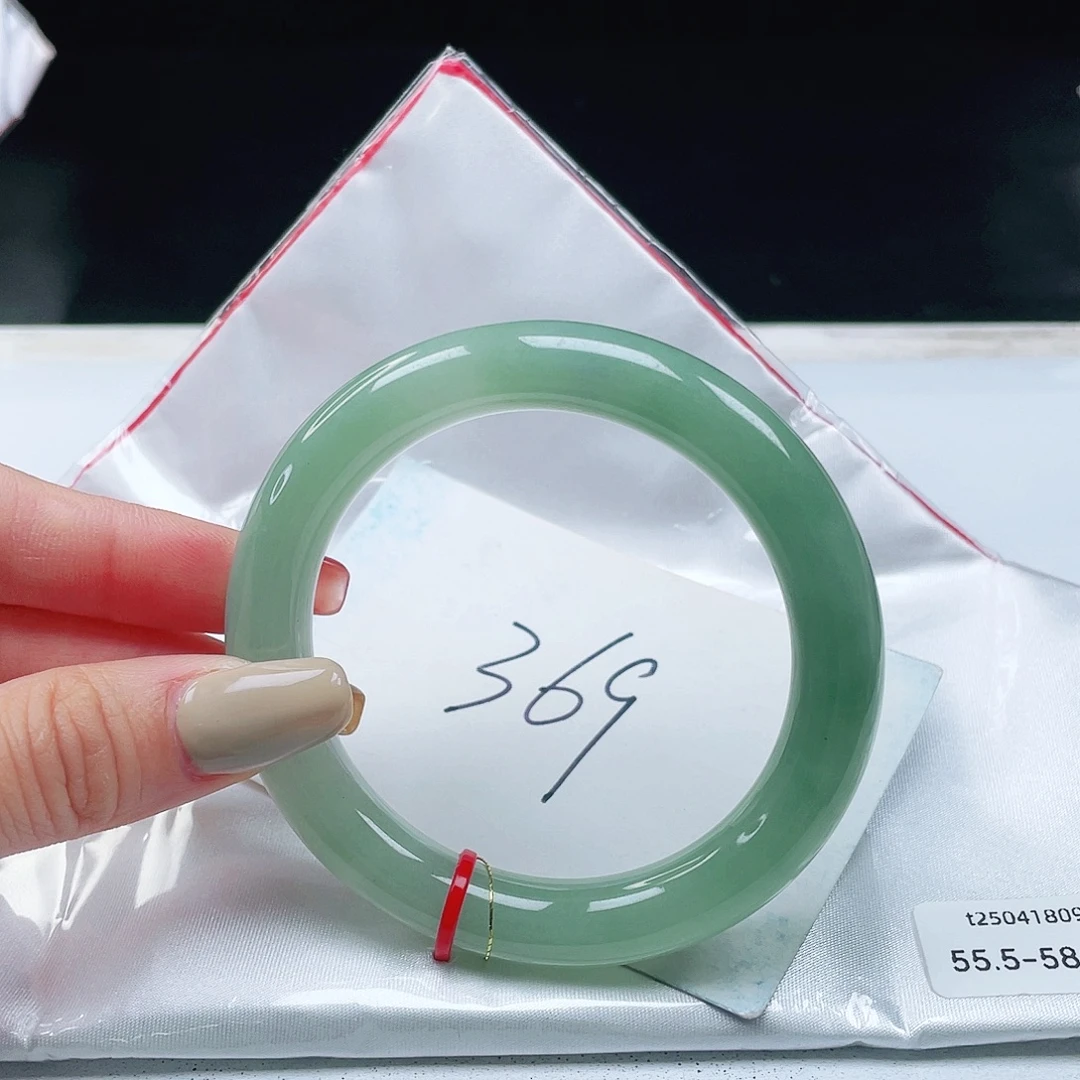 翡翠未镶嵌手镯55+圆条