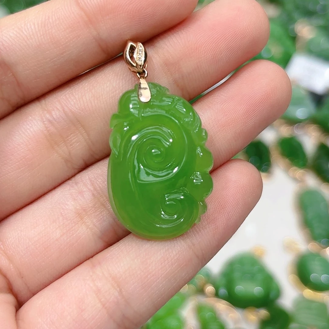 和田玉（碧玉）颈饰18K金镶嵌