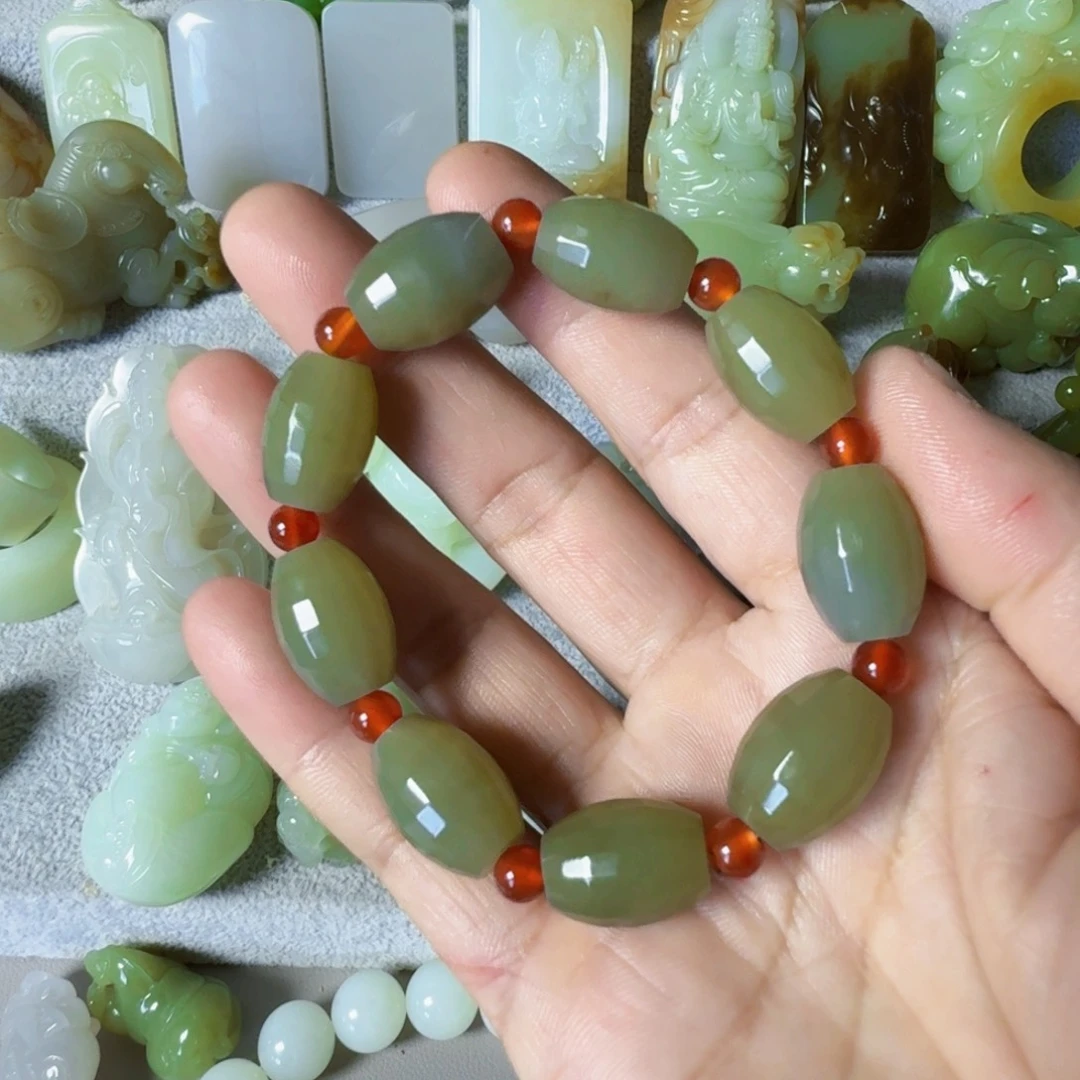 未镶嵌和田玉车挂