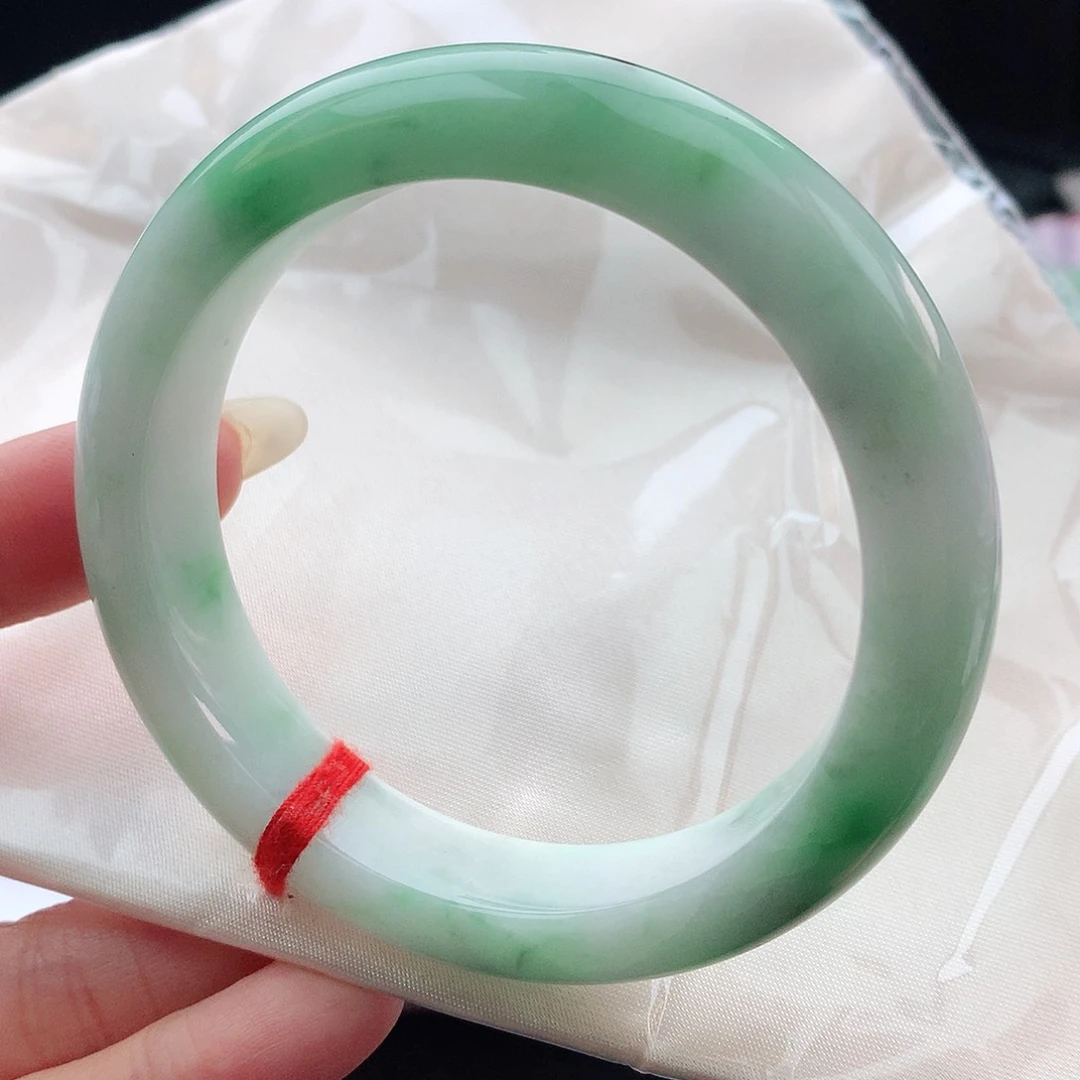 翡翠手镯未镶嵌58圈口080016