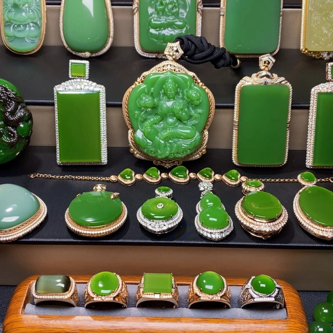 和田玉18K金镶嵌吊坠(不含链)