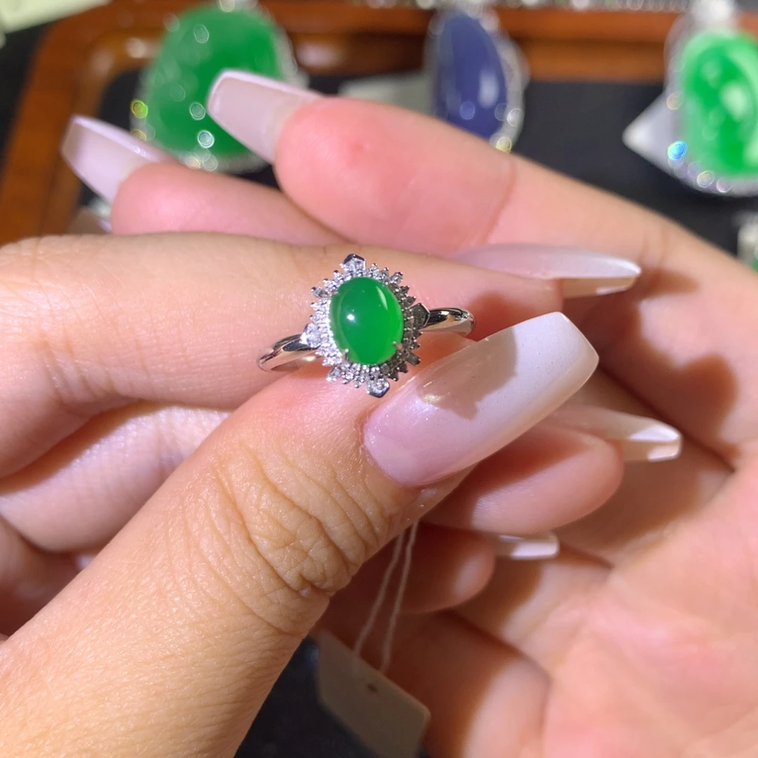 翡翠18K金镶嵌戒指翡翠