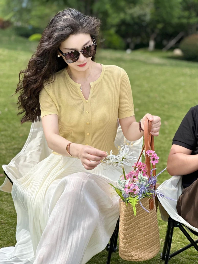 【悦悦定制】天丝针织v领套头短袖衫气质显瘦百搭上衣女 PX-1949