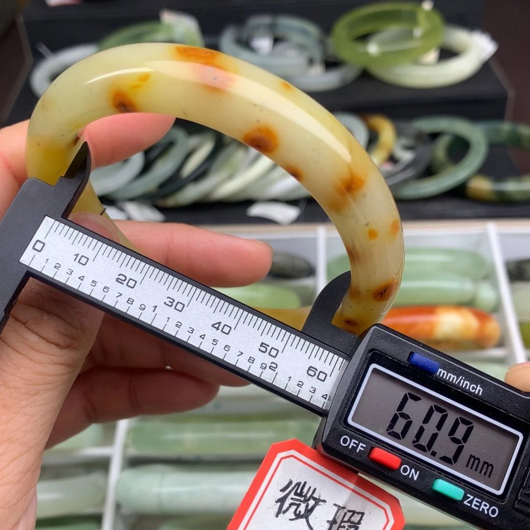 蛇纹石玉未镶嵌手镯714