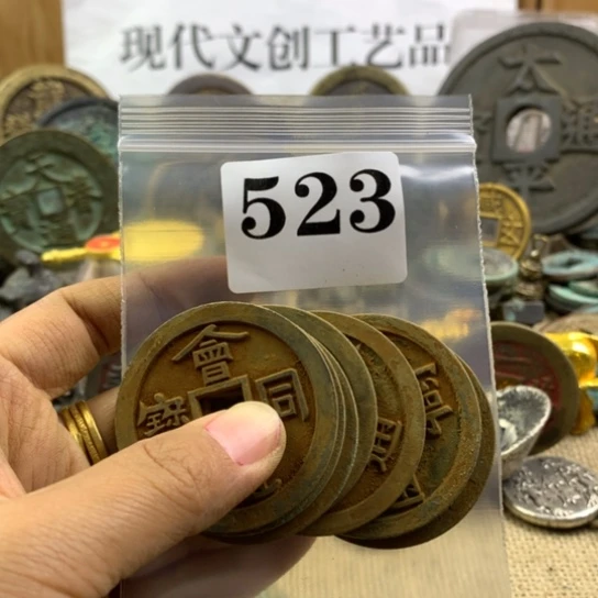 君***泉铜现代文创工艺品