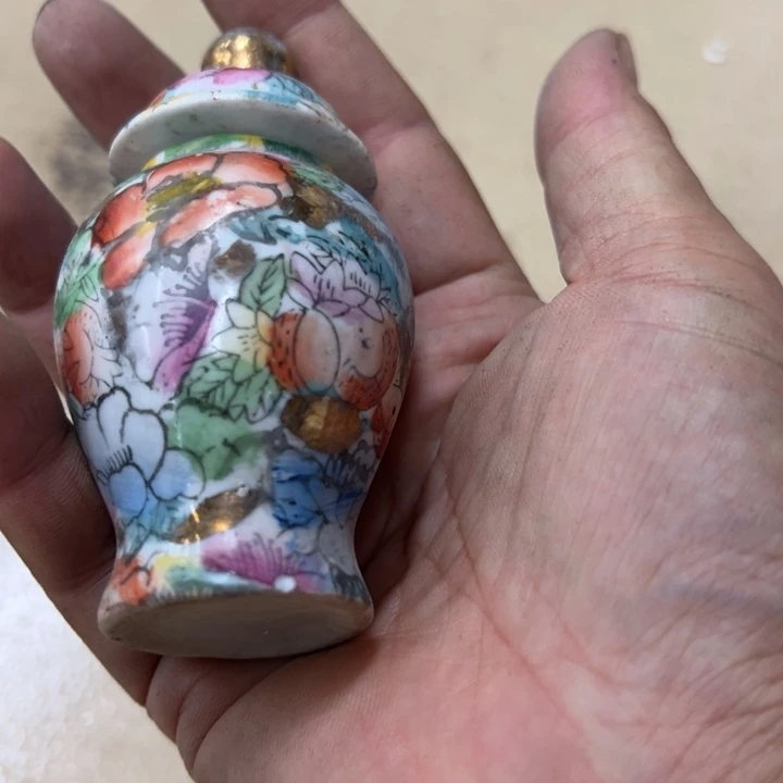 瓷片微瑕陶瓶。。。。。。。。。。。、