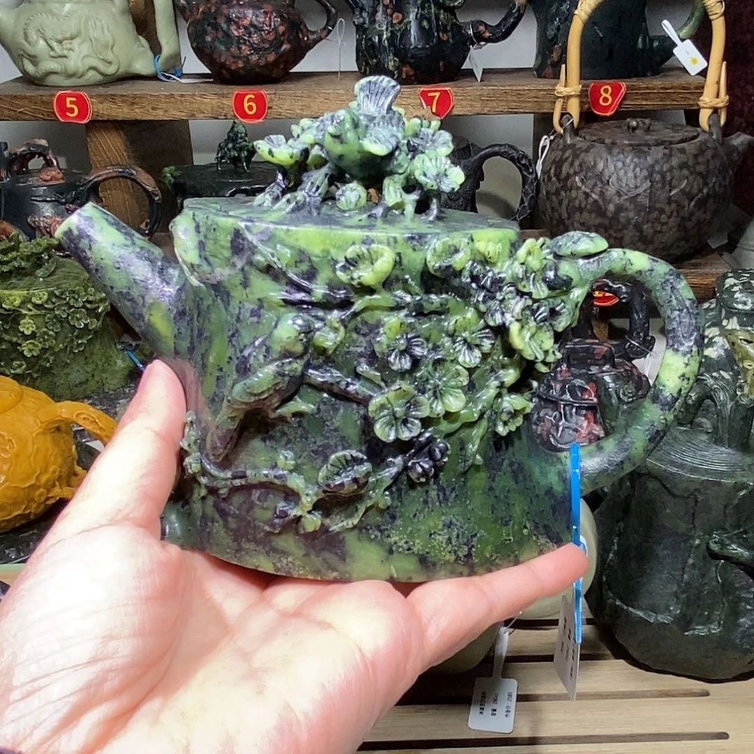 蛇纹石玉藏玉喜上梅梢220CC有纹