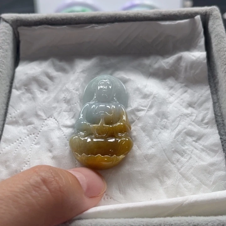 翡翠未镶嵌颈饰挂件