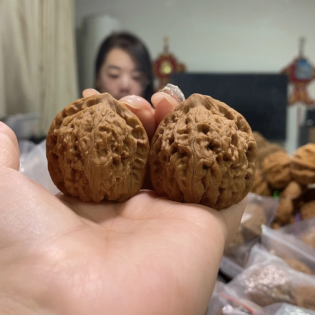 把件文玩核桃38水龙纹有水尖