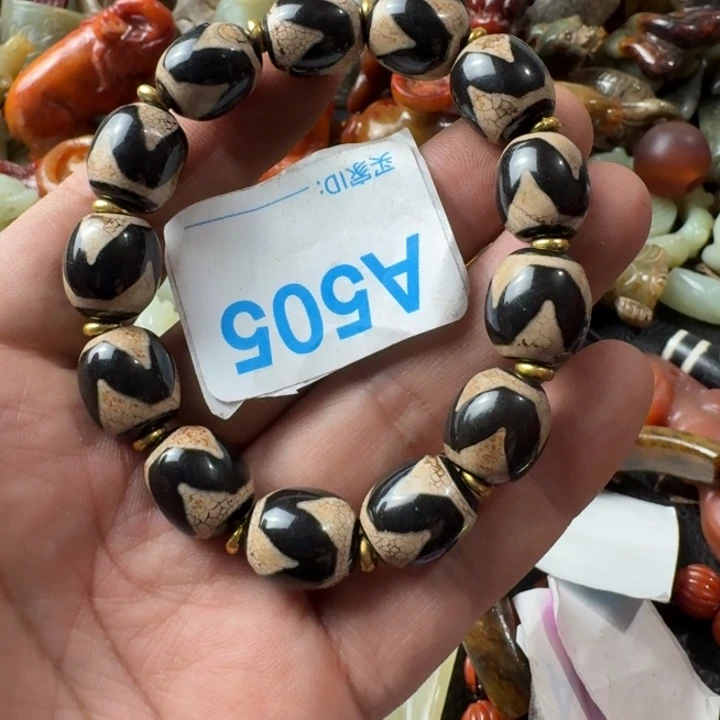 玛瑙/玉髓颈饰合金