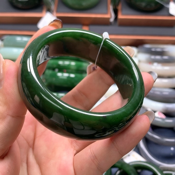 【闪购商品】未镶嵌手镯和田玉（碧玉）