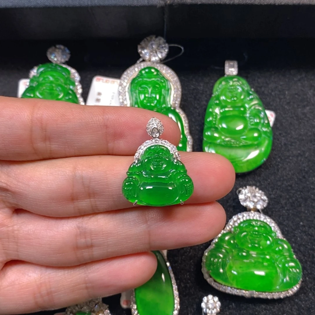 颈饰银S925镶嵌翡翠佛公吊坠