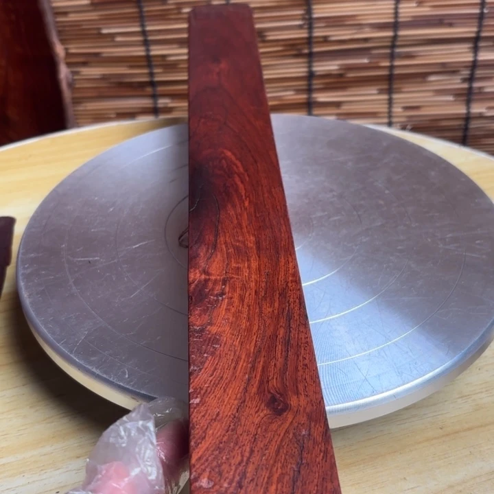 大叶紫檀（黑酸枝木类）