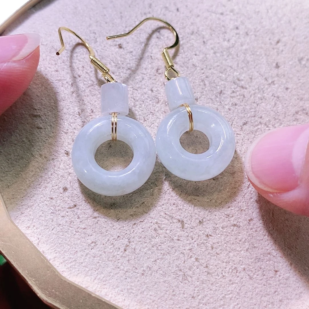 【闪购商品】翡翠挂件未镶嵌郴**笑裸石